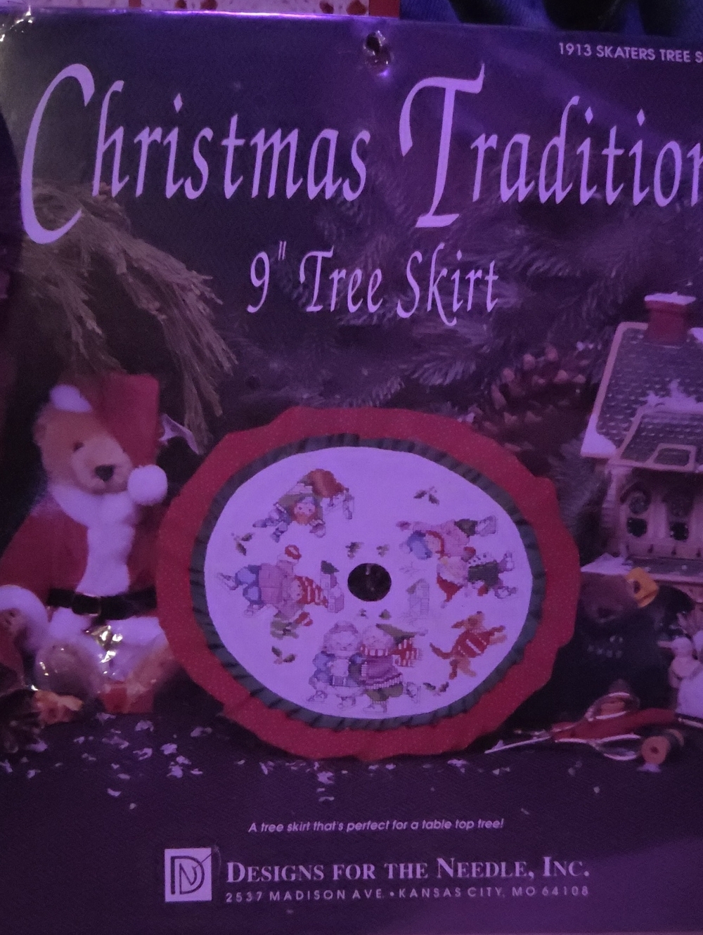 Christmas Tradition Skaters Christmas 9” Tree Skirt Cross Stitch Kit Vintage NEW